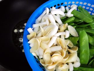 12、百合玉菇荷兰豆,下荷兰豆白玉菇百合