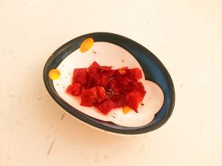 5、凉拌香辣豆丝,干红辣椒