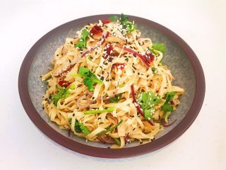 27、凉拌香辣豆丝,凉拌香辣豆丝营养又美味，好吃又好做~