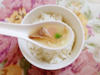 17、平菇豆腐汤,汤鲜香，平菇脆嫩爽滑，豆腐滑嫩，炎炎夏日喝上一碗平菇豆腐汤，祛湿微微出汗很舒服。