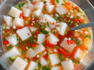 15、特色小吃米豆腐,倒入碗里吃就行了