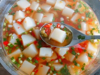 16、特色小吃米豆腐,好好吃，酸辣口味