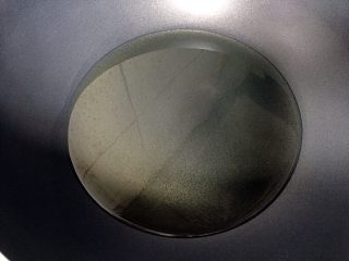 8、一碗面条+鸡杂面,热锅再倒油烧至八成热。