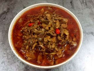 14、一碗面条+鸡杂面,炒好的鸡杂如图。