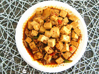 7、地方菜　四川麻婆豆腐,盛盘吧