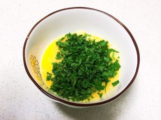 7、薄荷厚蛋烧,加入薄荷丁