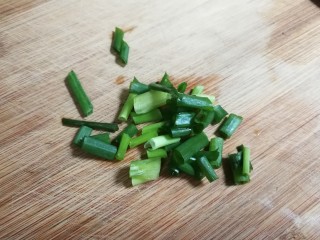 4、香干绿豆芽,葱切葱花
