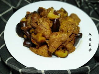 11、油豆腐炖香菇,成品图