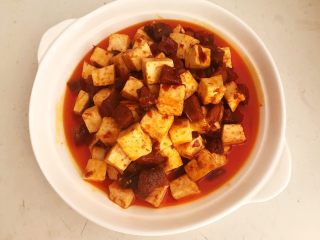 16、完美的下饭菜 腊肠烧豆腐,腊肠烧豆腐出锅了