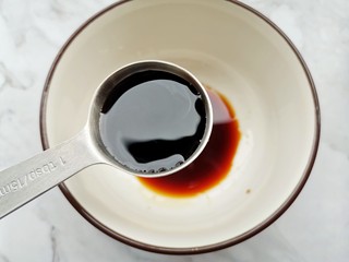 6、低脂零卡的秘制腌黄瓜,陈醋2勺，