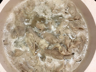 10、水煮肥牛,煮熟