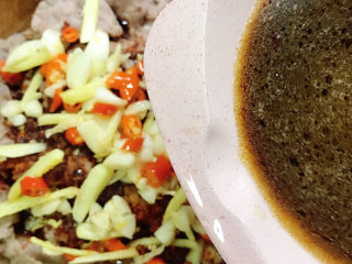 18、水煮肥牛,酱油水本来应该放在煮肥牛的锅中，我忘记放了，现在补放????