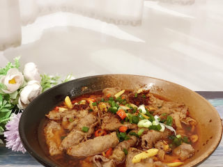 20、水煮肥牛,撒上葱花，一起来吃吧。