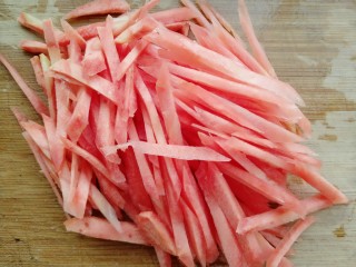 5、耗油双丝,胡萝卜切丝