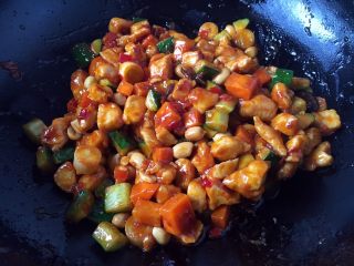 29、宫保鸡丁,炒好的宫保鸡丁