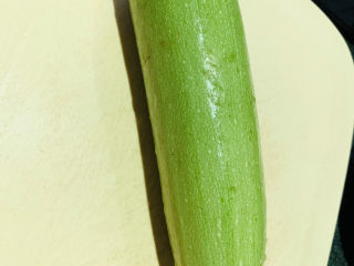 2、番茄炒西葫芦,西葫芦,待用;