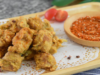 6、外酥里嫩一口一个，不去四川也能有美味的酥肉吃,外酥里嫩，让你欲罢不能的美味。