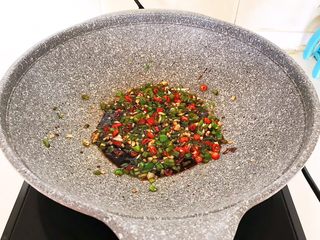 21、家常蚝汁烧茄子,翻炒均匀