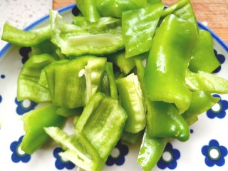 4、耗油香菇,切块