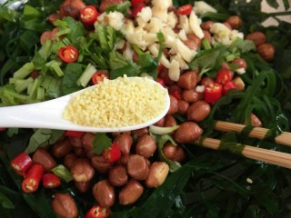 11、凉拌海带丝,鸡精一勺