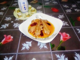 15、卤鸡翅尖,一盘卤菜，一杯小酒……