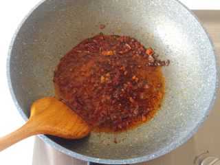 20、最适合用勺子吃的菜——宫保鸡丁,炒香；