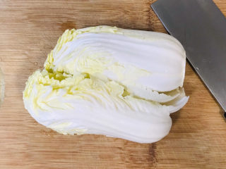 2、火腿娃娃菜,娃娃菜洗净，控干水分