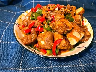 11、双椒排骨,做好的排骨颜值很高的