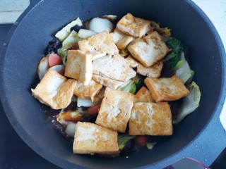 11、白菜炒豆腐,加入豆腐，