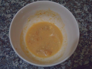 6、腐乳空心菜,腐乳搅拌成糊状