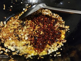 15、香辣梅干菜 超级下饭,下花生虾粉辣椒碎