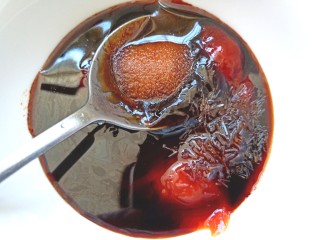 14、番茄炒茄子,生抽，老抽，盐，味精，糖，