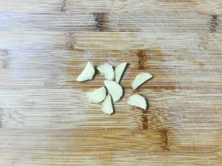 8、厨房挑战+素菜+香葱酱油滚动茭白块,生姜切片