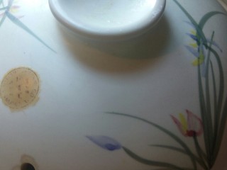 6、文师傅炒排骨,盖好盖，大火烧开，煲煮三十分钟左右即可。