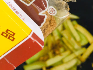 16、丝瓜炒鸡蛋,加十三香～