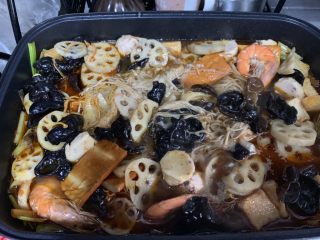 14、四川冒菜,最后放虾