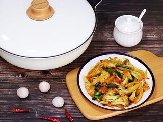 16、干锅花菜,成品图。