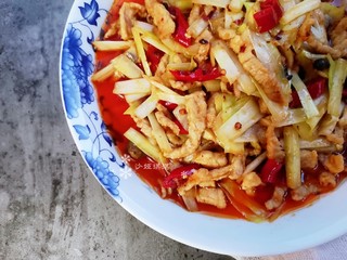 13、韭黄炒肉丝,酸辣入味！