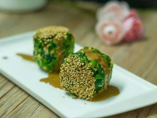 13、绿色美食麻酱果仁菠菜,拌拌开吃吧~~~