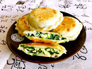 31、鸡蛋韭菜盒子,鸡蛋韭菜盒子皮薄馅大，非常鲜美~