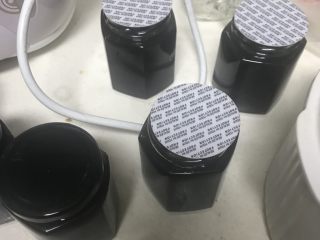 7、冰糖柠檬膏,加盖密封