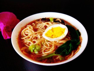 1、四川担担面,早餐一碗重口味儿的胆担面