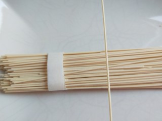 3、四川担担面,最好选用圆形状的面。