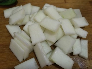 3、富贵冬瓜,冬瓜去皮切薄片