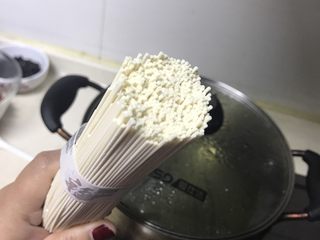 2、老成都记忆:华兴街煎蛋面,福临门这款面味道很好,很有童年鸡蛋面条的感觉