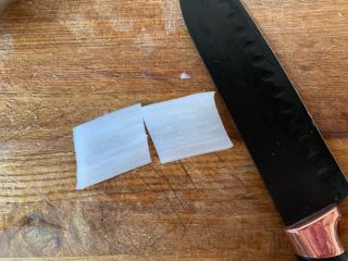 10、烤鱼—黑鱼,切泡后煮熟