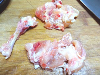 2、辣子鸡,去骨