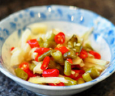 3、川味鱼香肉丝,泡姜，泡辣椒，蒜切碎；