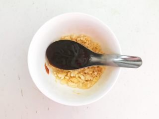 28、春节餐桌必备  芥末猪肚丝,加入1勺蚝油