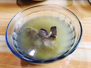 30、拆骨肉袋,再搭配原汁骨头汤美美哒享受一顿早餐吧～祝您吃的愉快～